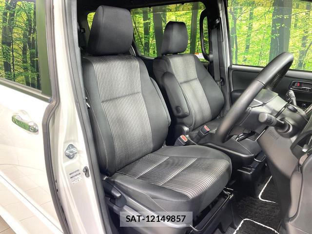Toyota VOXY 2018-12 8006732-7