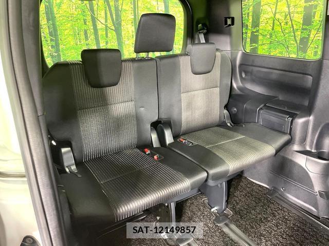 Toyota VOXY 2018-12 8006732-9