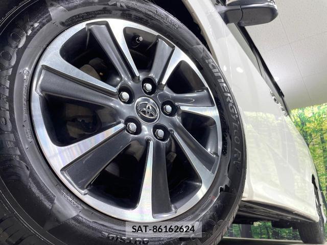 Toyota VOXY 2018-05 8006734-13