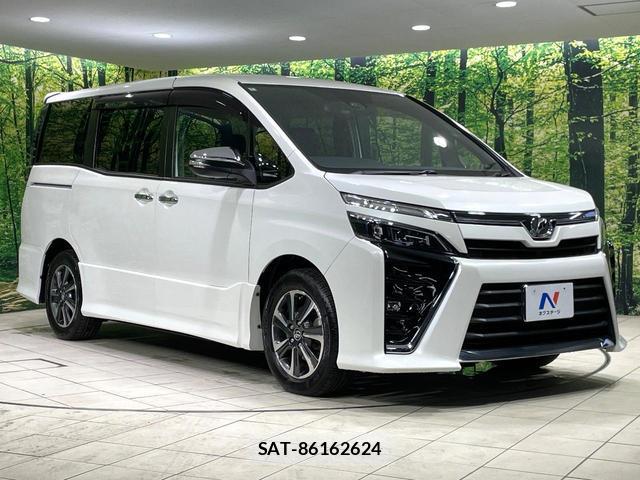 Toyota VOXY 2018-05 8006734-16