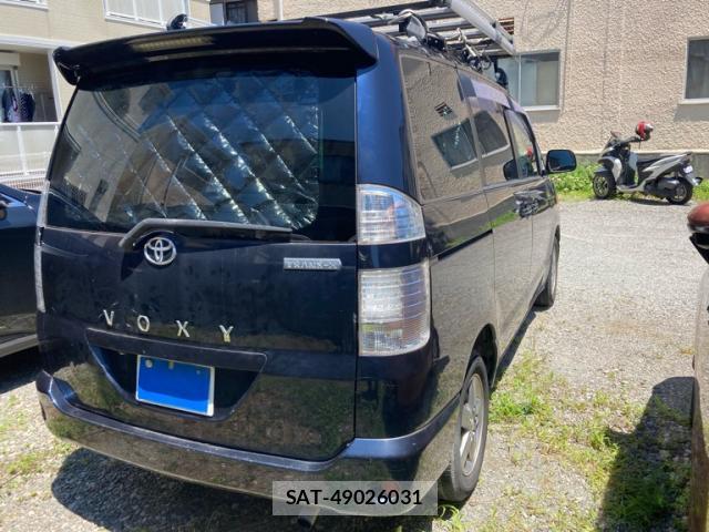 Toyota VOXY 2007-01 8007181-12