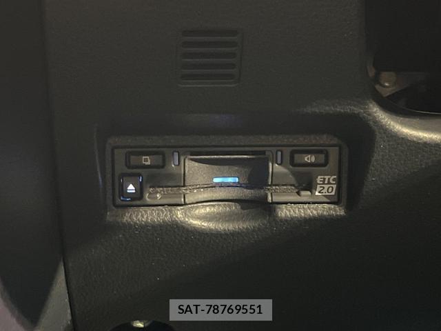 Toyota VOXY 2023-07 8007206-6