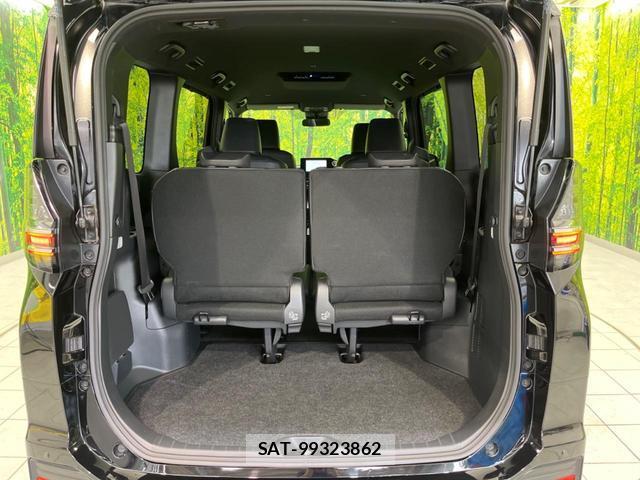 Toyota VOXY 2023-07 8007208-10