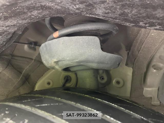 Toyota VOXY 2023-07 8007208-19