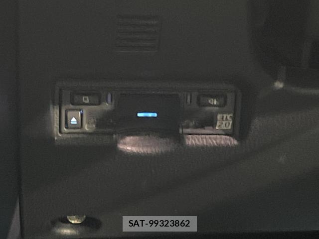 Toyota VOXY 2023-07 8007208-6