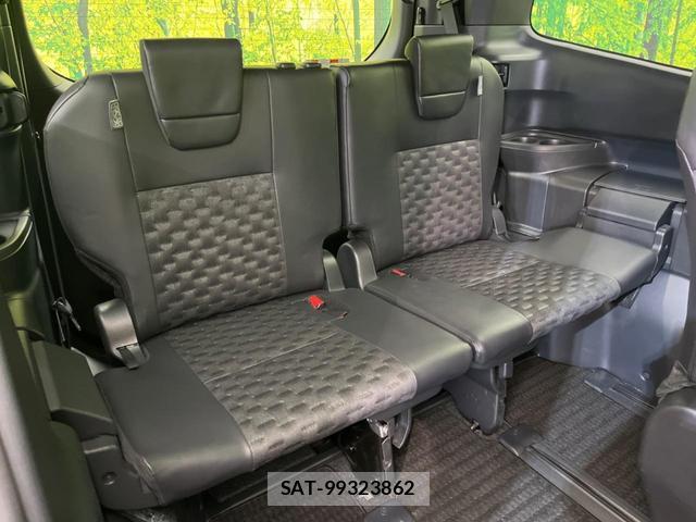 Toyota VOXY 2023-07 8007208-9