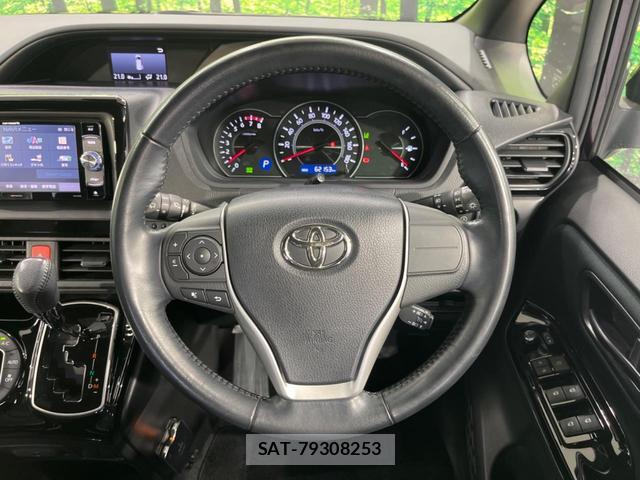 Toyota VOXY 2017-11 8007670-11