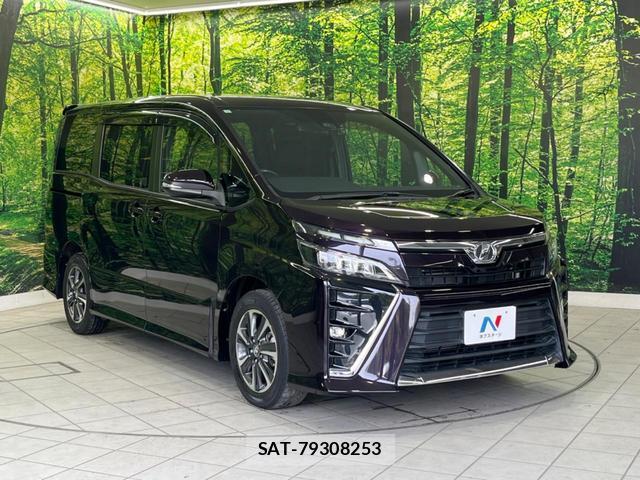 Toyota VOXY 2017-11 8007670-16