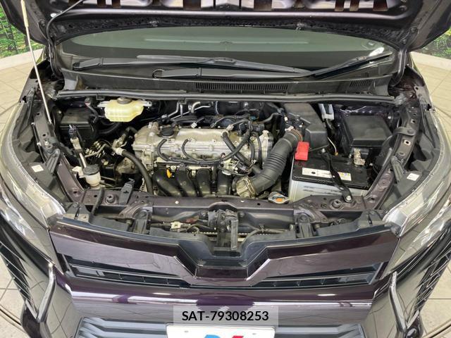 Toyota VOXY 2017-11 8007670-17