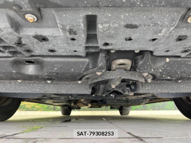 Toyota VOXY 2017-11 8007670-18