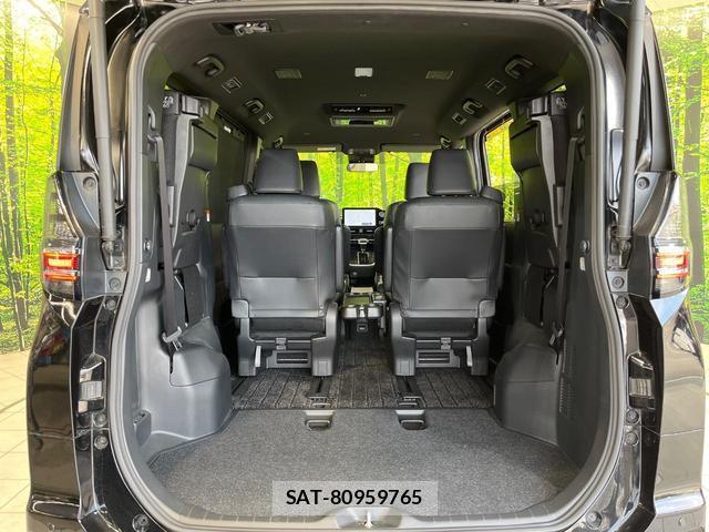 Toyota VOXY 2022-03 8007871-10
