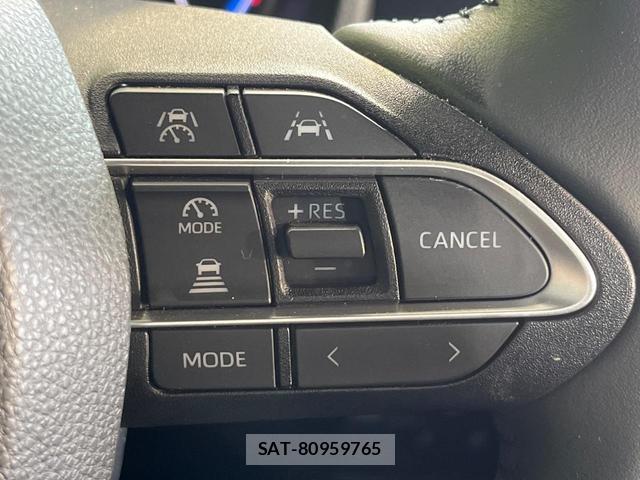 Toyota VOXY 2022-03 8007871-5