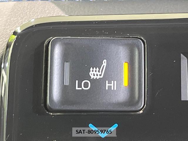 Toyota VOXY 2022-03 8007871-6