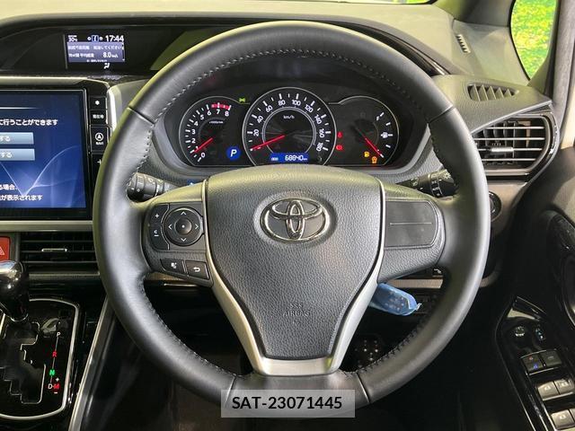 Toyota VOXY 2018-06 8007873-10