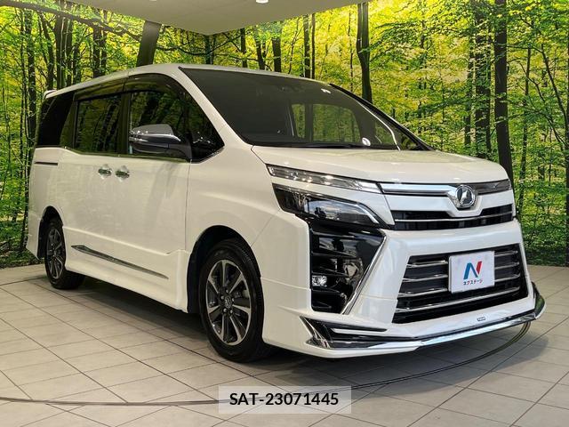 Toyota VOXY 2018-06 8007873-15