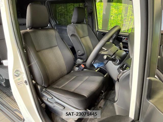 Toyota VOXY 2018-06 8007873-6