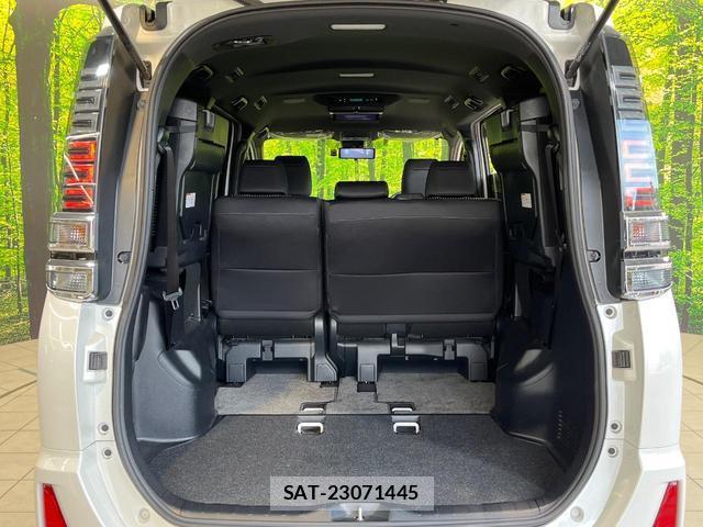 Toyota VOXY 2018-06 8007873-9