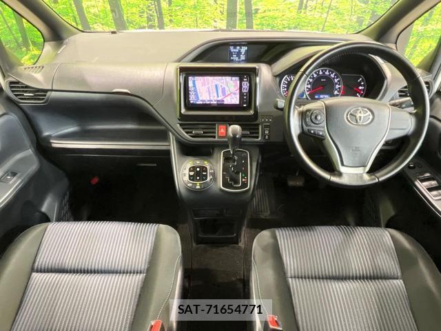 Toyota VOXY 2015-11 8007877-1