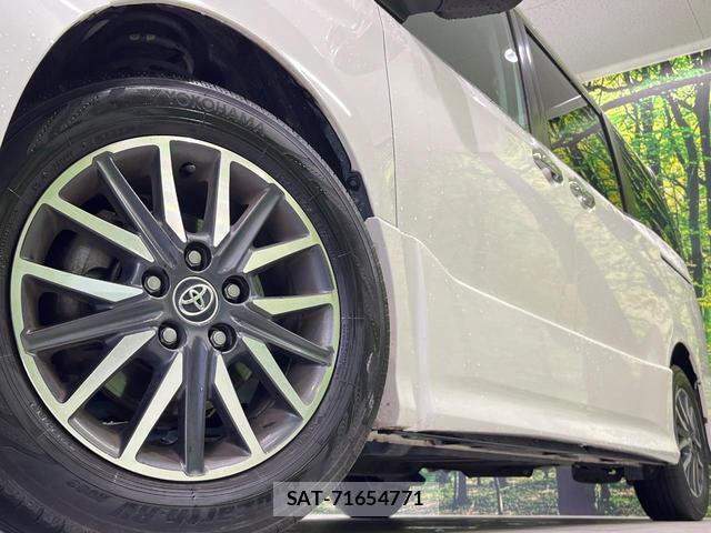 Toyota VOXY 2015-11 8007877-13