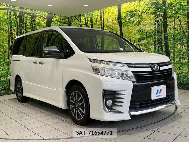 Toyota VOXY 2015-11 8007877-16