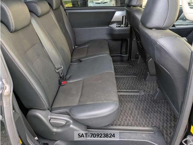 Toyota VOXY 2013-04 8007957-13