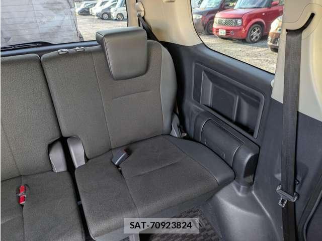 Toyota VOXY 2013-04 8007957-16