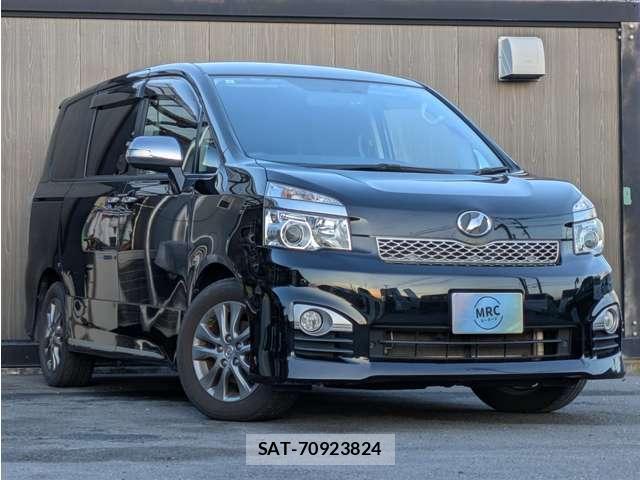 Toyota VOXY 2013-04 8007957-3