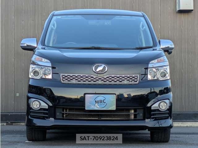 Toyota VOXY 2013-04 8007957-5