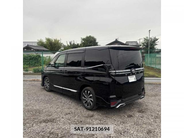 Toyota VOXY 2025-12 8008181-3