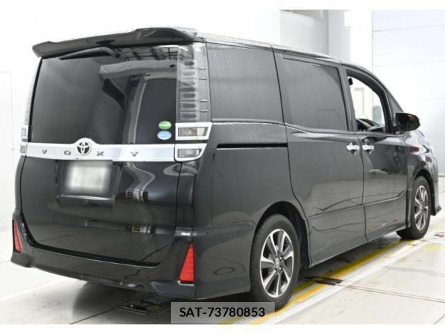 Toyota VOXY 2019 8008193-1