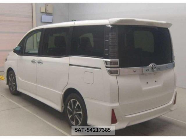 Toyota VOXY 2021-04 8008219-1