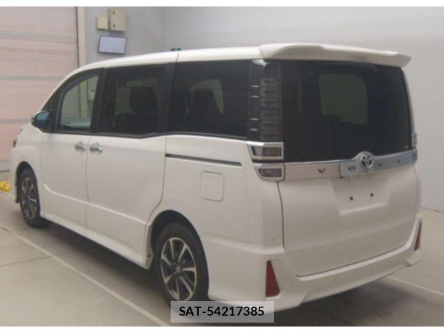Toyota VOXY 2021-04 8008219-4