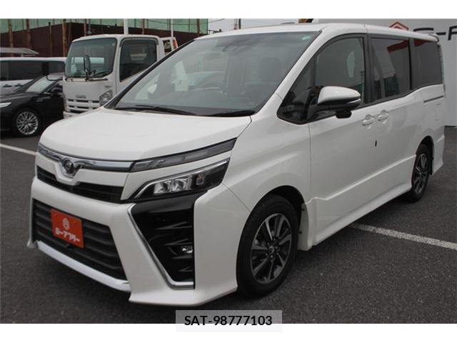 Toyota VOXY 2017-07 8008594-8