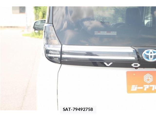 Toyota VOXY 2025-10 8008633-14