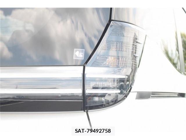 Toyota VOXY 2025-10 8008633-18