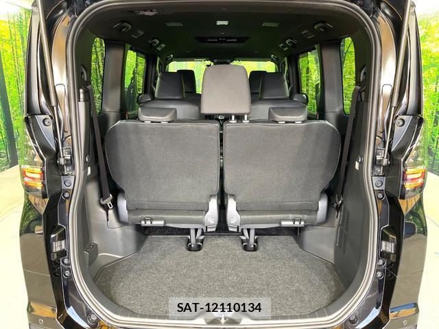 Toyota VOXY 2024-05 8008654-11