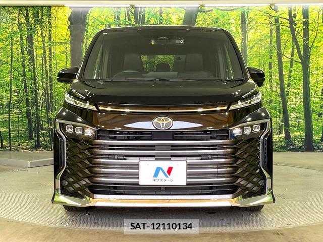 Toyota VOXY 2024-05 8008654-12