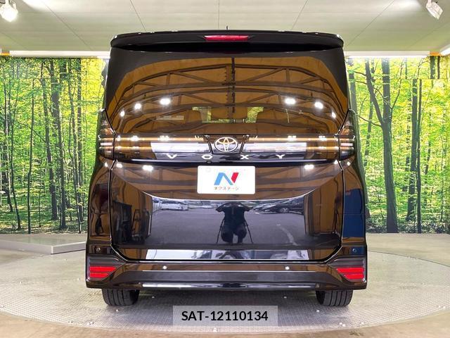 Toyota VOXY 2024-05 8008654-13