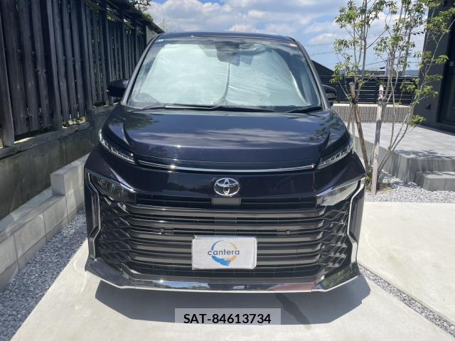 Toyota VOXY 2022-06 8008676-1