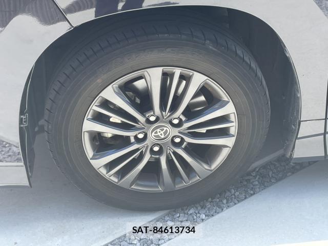 Toyota VOXY 2022-06 8008676-6