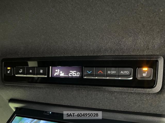 Toyota VOXY 2023-09 8008791-5