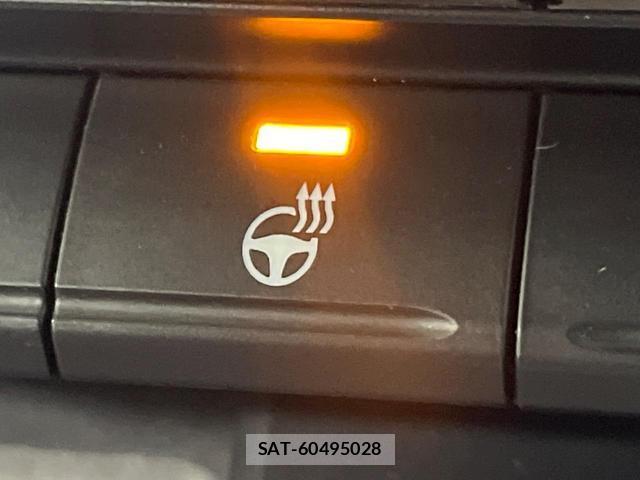 Toyota VOXY 2023-09 8008791-6