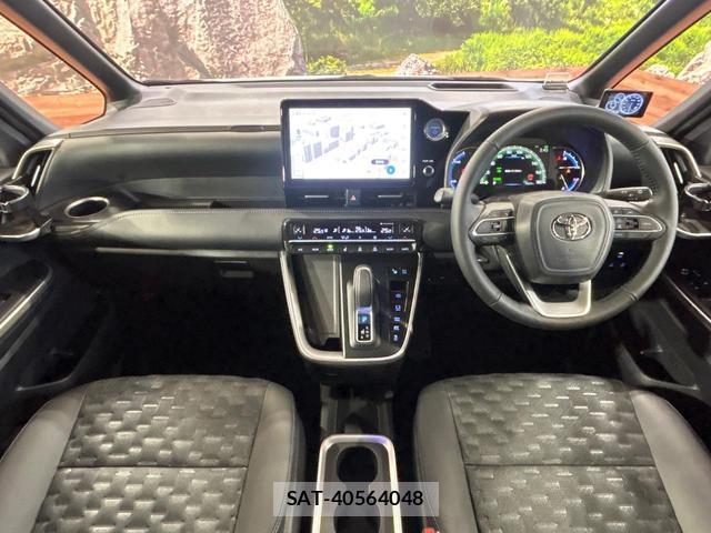 Toyota VOXY 2022-09 8009409-1
