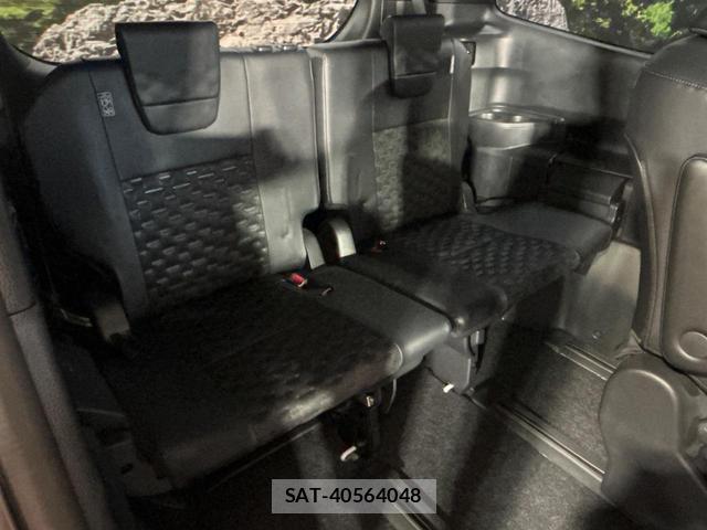 Toyota VOXY 2022-09 8009409-9