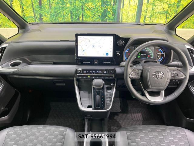 Toyota VOXY 2023-09 8009618-1