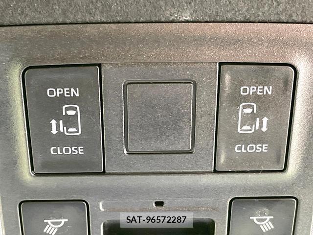 Toyota VOXY 2023-03 8010441-4