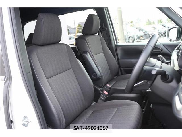 Toyota VOXY 2023-06 8010796-14
