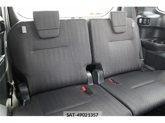 Toyota VOXY 2023-06 8010796-16