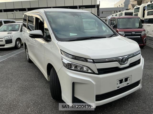 Toyota VOXY 2019-06 8010997-0