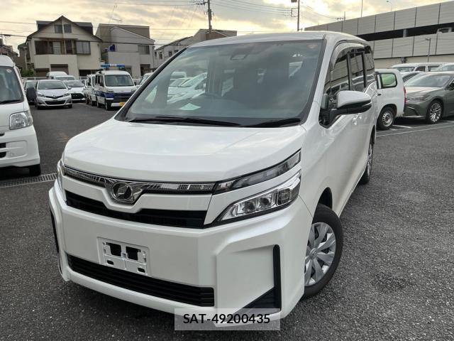 Toyota VOXY 2019-06 8010997-1